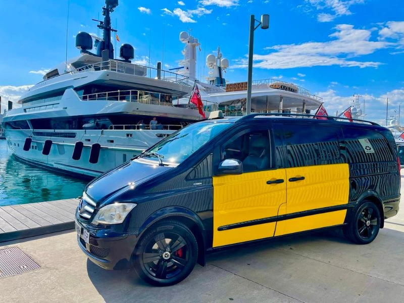 Taxi-Express-Barcelona-traslado-puerto